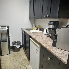 Kitchenette-wide-sm Stonebridge Art Gallery